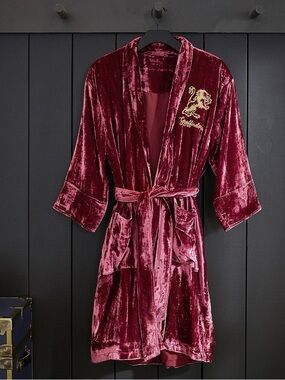 Pottery Barn Harry Potter Gryffindor Red Velvet Robe, Size S/M